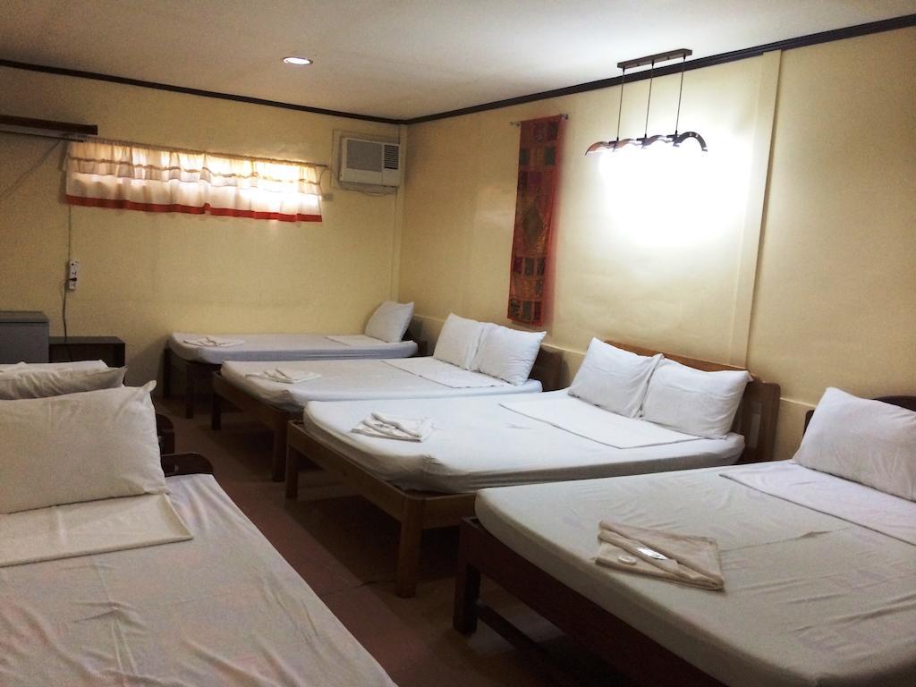 Ysabelle Mansion Bed & Breakfast Puerto Princesa Bagian luar foto