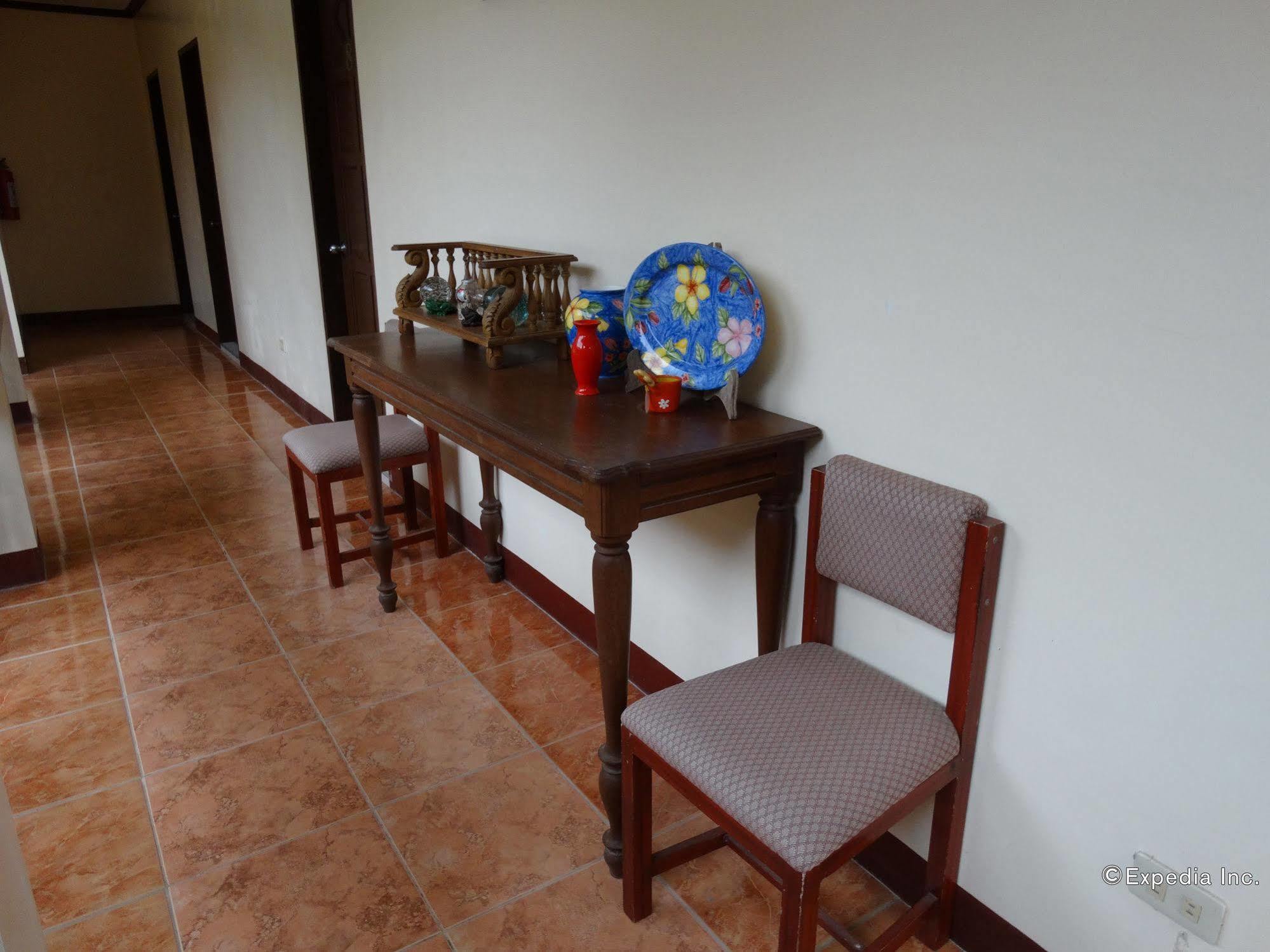 Ysabelle Mansion Bed & Breakfast Puerto Princesa Bagian luar foto
